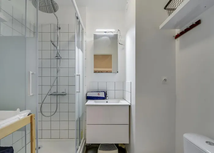 Semaphore-2 By Interhome