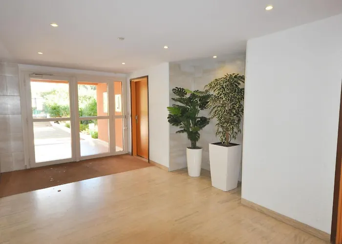 Daire Semaphore-2 By Interhome Cavalaire-sur-Mer