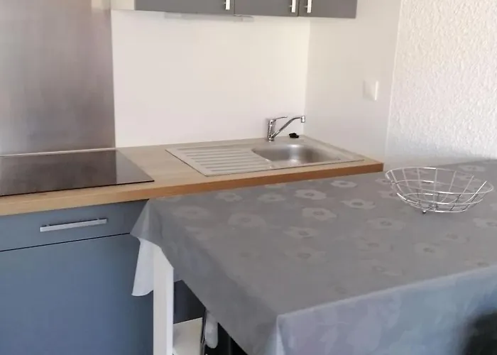 Semaphore-2 By Interhome *