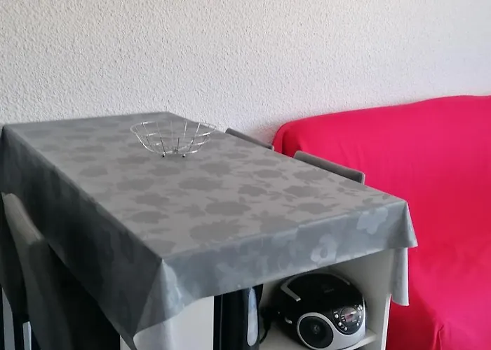 Semaphore-2 By Interhome *