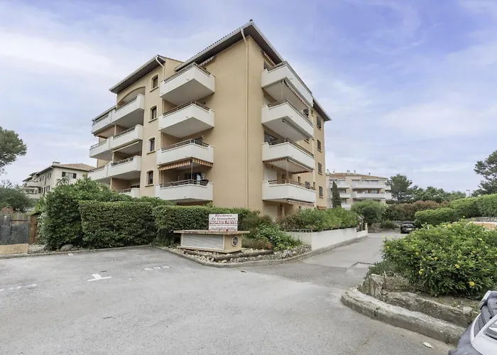 Semaphore-2 By Interhome Daire